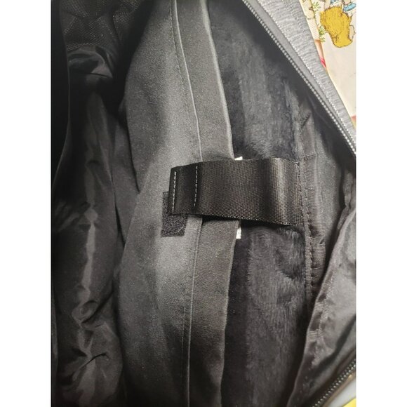 Incase City Duffel Laptop Bag With Adjustable Strap & Multiple Pockets, Gray - Picture 12 of 15